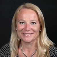dominique headshot
